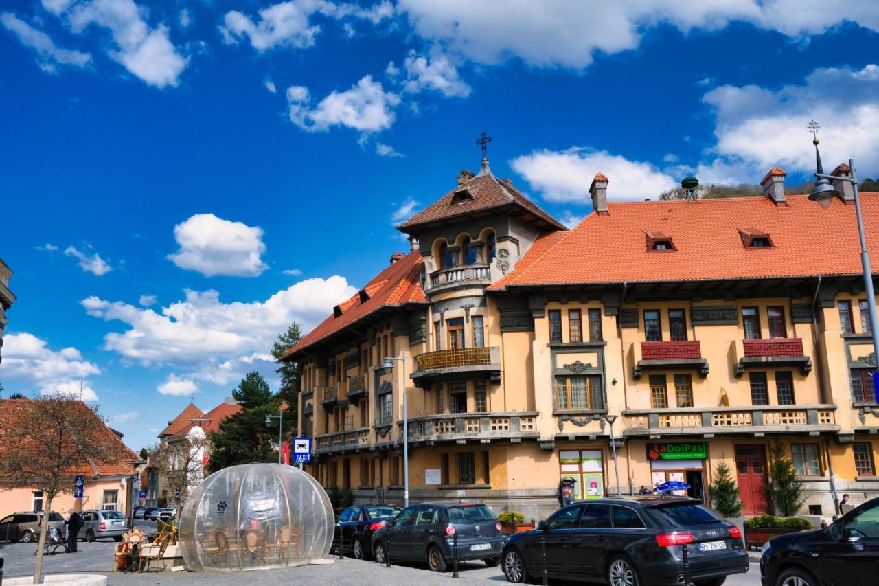 Londof Housing City Center Brasov Lägenhet Exteriör bild
